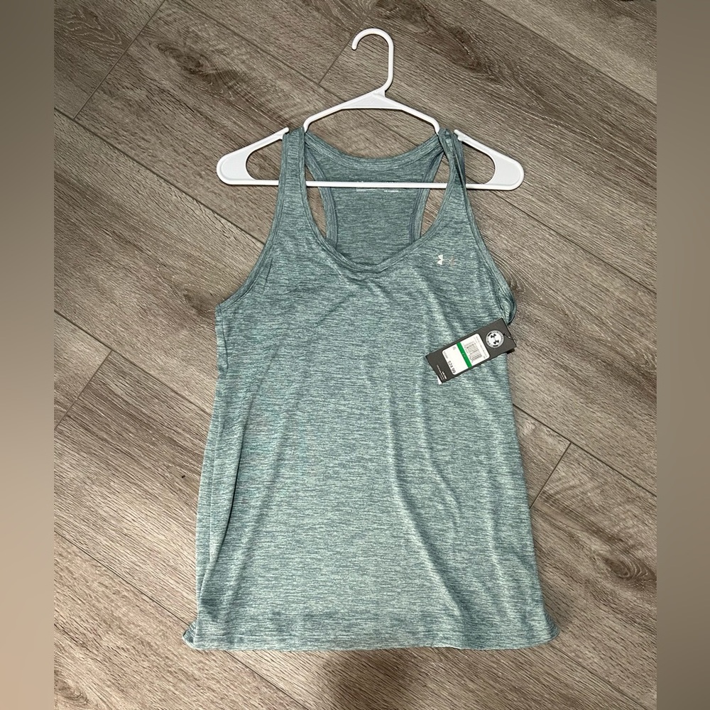 Women’s Under Armour heat gear racerback tank- new